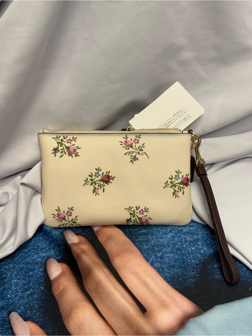 (new+tag) Coach Ivory Floral Leather Wristlet with Pink Accents & Gold Hardware - Picture 7 of 9